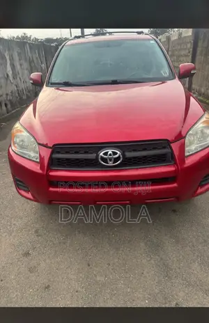 Toyota RAV4 2012 Red