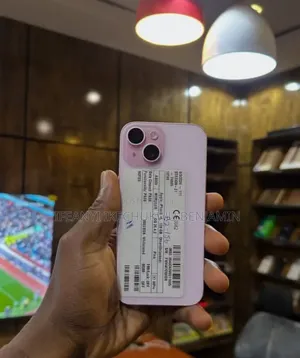 Apple iPhone 15 128 GB Pink