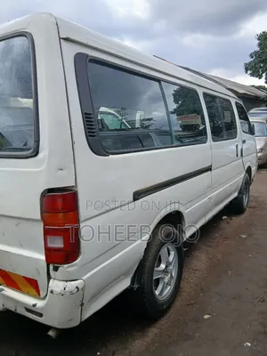 Toyota HiAce 1998 White