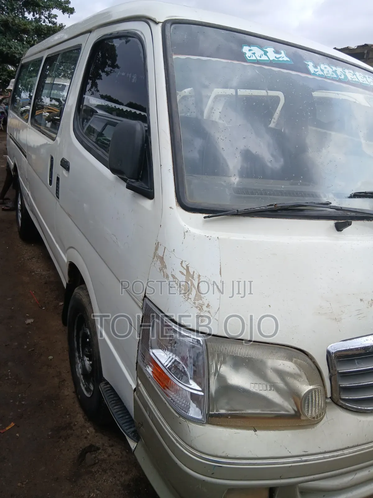 Toyota HiAce 1998 White