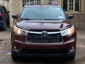 Toyota Highlander 2015 Red