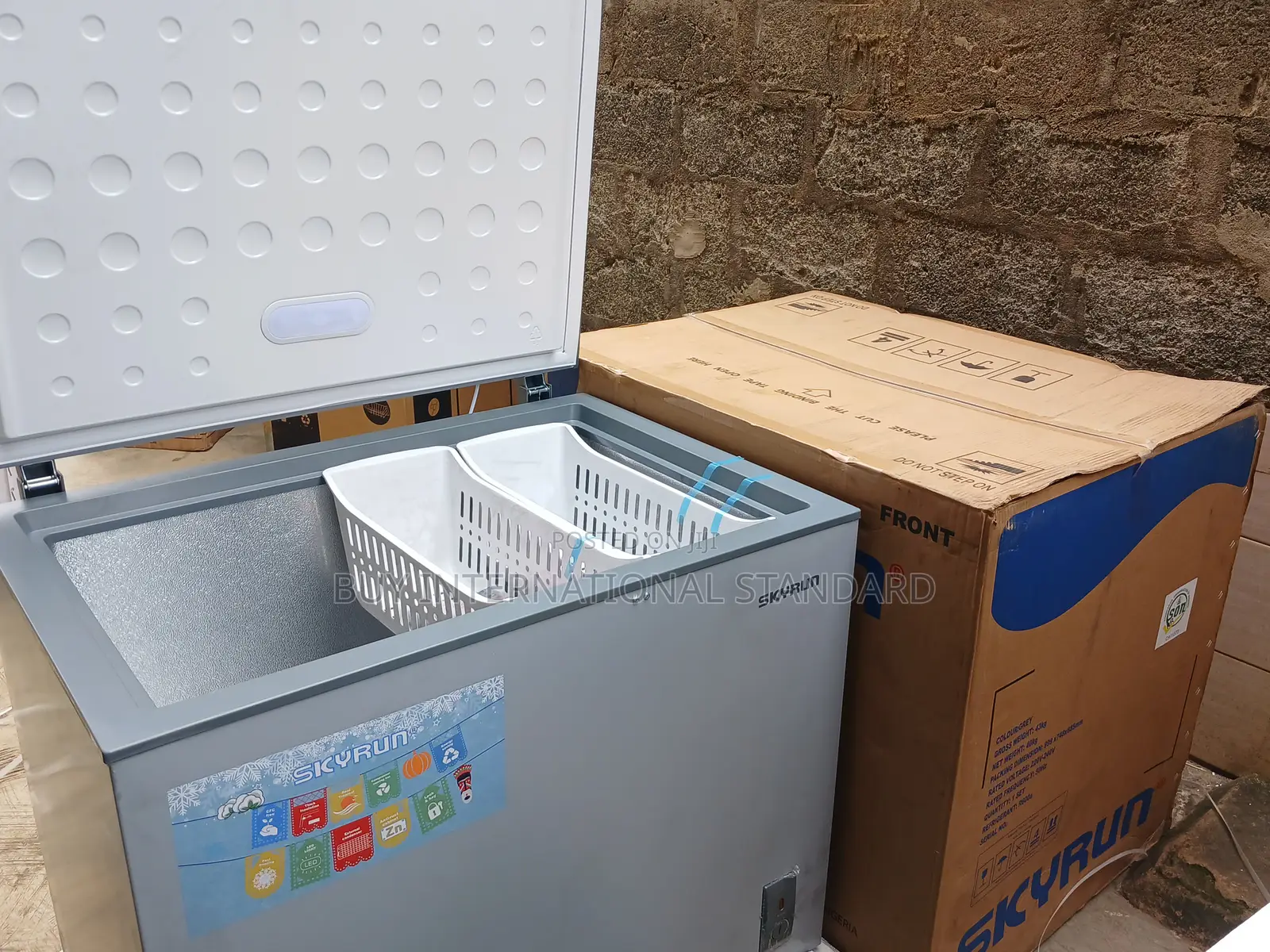 SKYRUN Chest Freezer 260L – Spacious, Durable & Practical