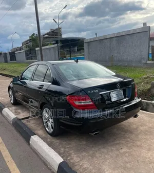 Mercedes-Benz C300 2013 Black