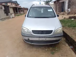 Opel Zafira 2001 Silver