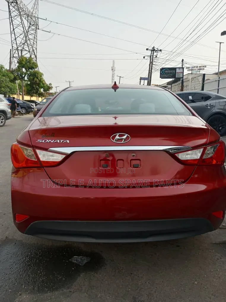 Hyundai Sonata 2014 Red