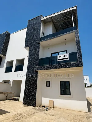 5bdrm Duplex in Ochacho Estate, Life Camp for rent