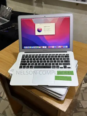 Laptop Apple MacBook Air 2017 8GB Intel Core i5 SSD 128GB