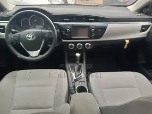 Toyota Corolla 2016 Silver