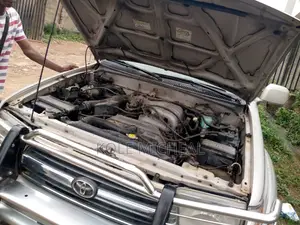 Toyota 4-Runner 1999 Silver