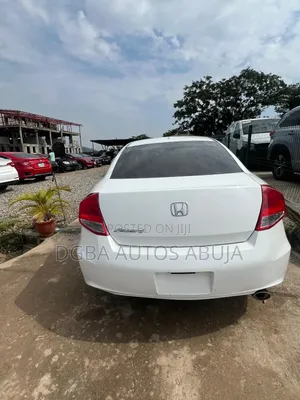 Honda CR-V 2011 White