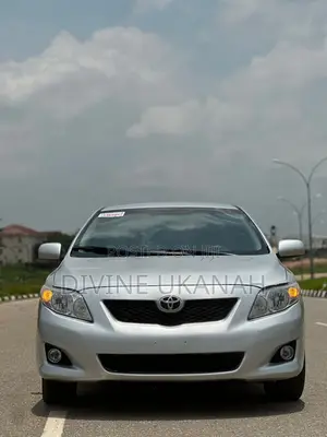 Toyota Corolla LE 4dr Sedan (1.8L 4cyl 4A) 2010 Silver
