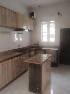 4bdrm Duplex in Call To Access, Chevron for rent