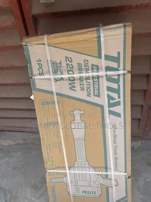 TOTAL 2200W Heavy-Duty Demolition Jack Hammer – 30kg SDS-HEX