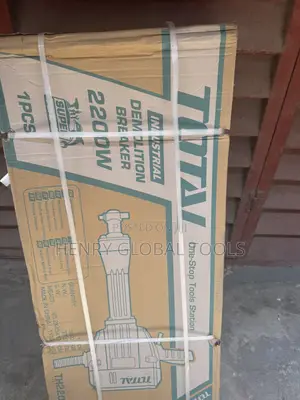 TOTAL 2200W Heavy-Duty Demolition Jack Hammer – 30kg SDS-HEX