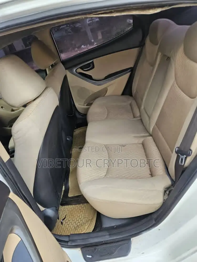 Hyundai Elantra 2013 White