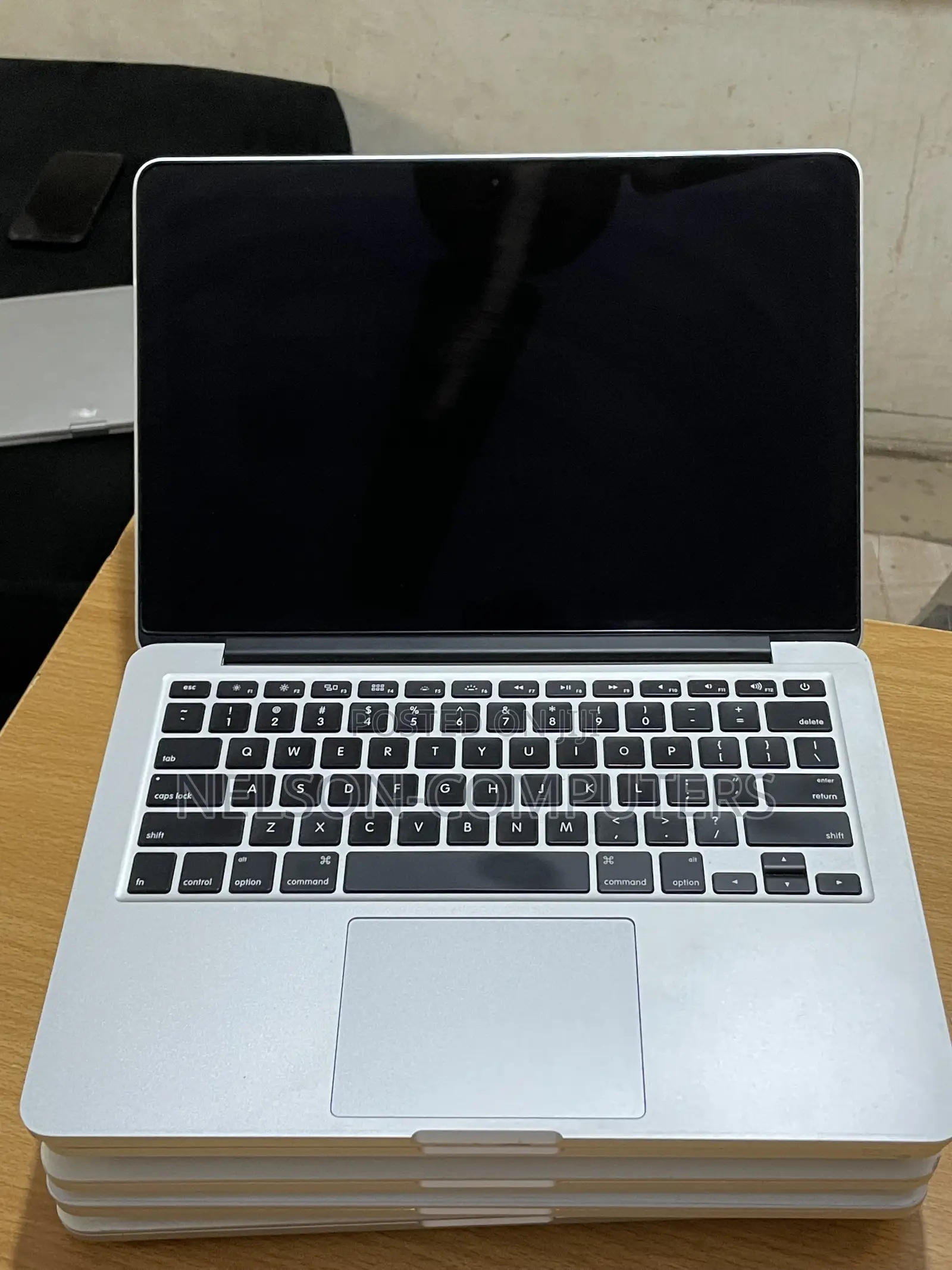 Laptop Apple MacBook Pro 2015 8GB Intel Core i5 SSD 256GB