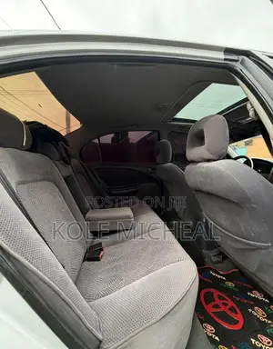 Toyota Avensis 2002 Silver