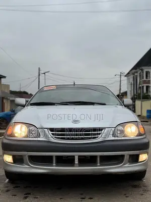 Toyota Avensis 2002 Silver