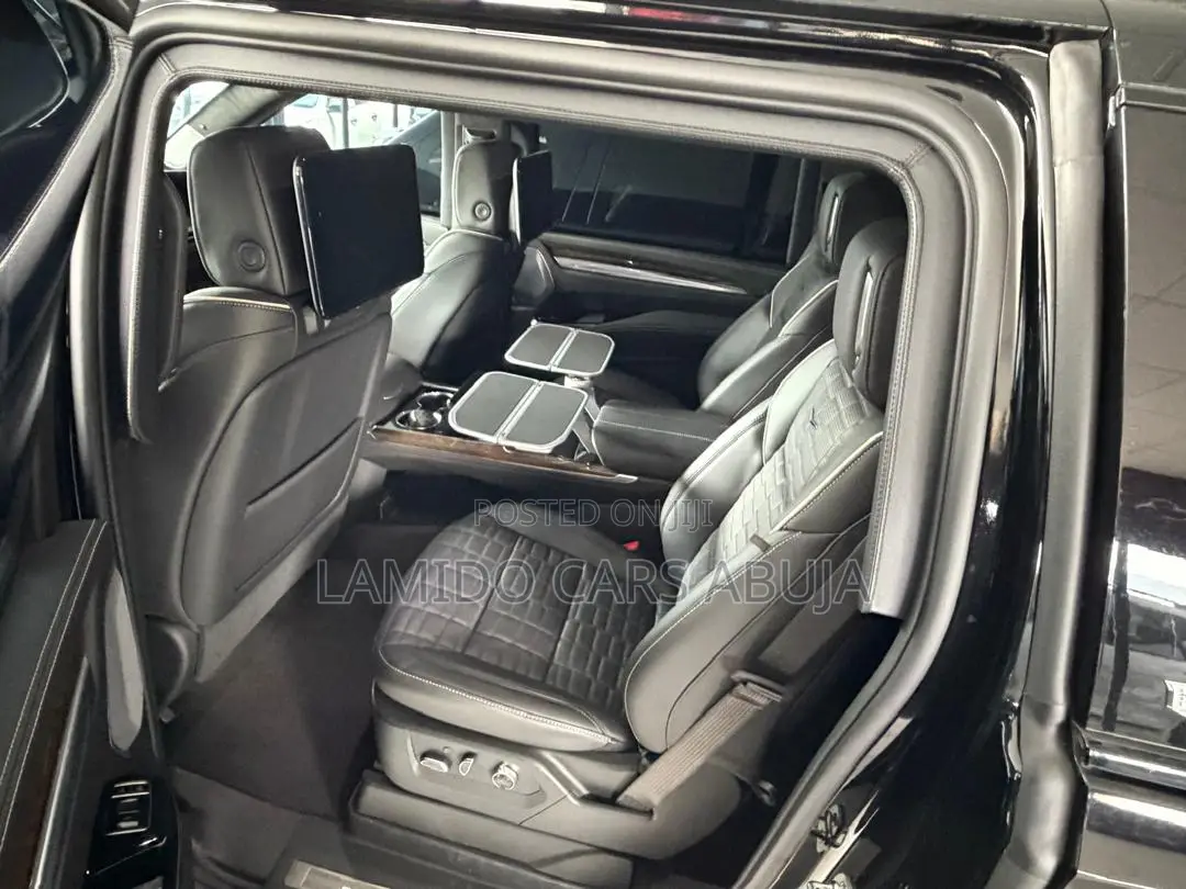 Cadillac Escalade 2025 Black