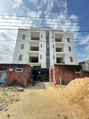 1bdrm Apartment in Lekki Phase 1 for sale