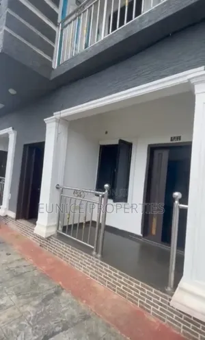 2bdrm Block of Flats in Eunice Properties, Benin City for rent