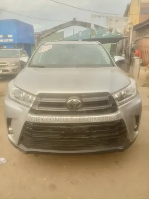 Toyota Highlander 2019 Silver