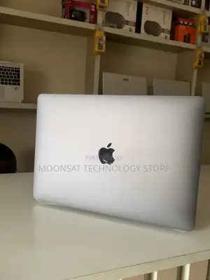 Laptop Apple MacBook Pro 2021 M1 8GB Apple M1 SSD 256GB