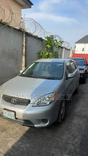 Toyota Matrix 2005 Silver