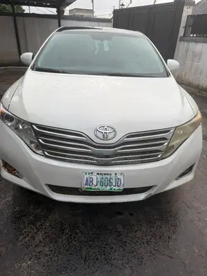 Toyota Venza 2010 White