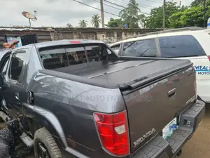 Hard Folding Boot Cover Honda Ridgeline