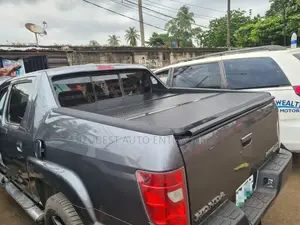 Hard Folding Boot Cover Honda Ridgeline