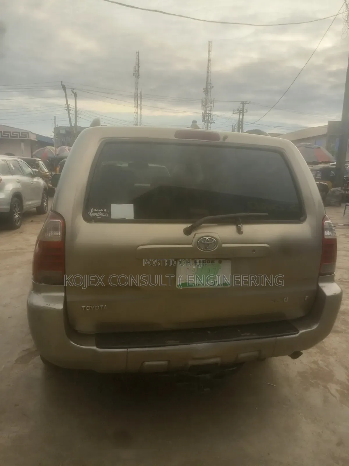 Toyota 4-Runner 2008 Gold