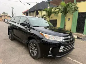 Toyota Highlander SE 2019 Black
