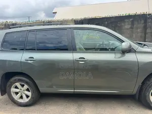 Toyota Highlander 2010 Gray