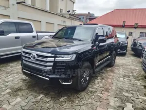 Toyota Land Cruiser 2024 Black