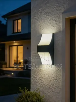 Curved Outdoor LED Wall Lamp