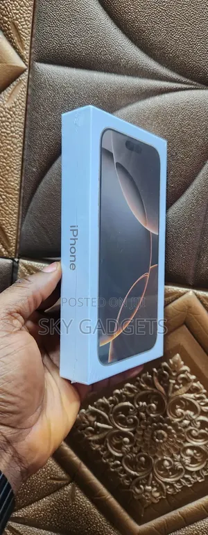 New Apple iPhone 16 Pro Max 256 GB Gold