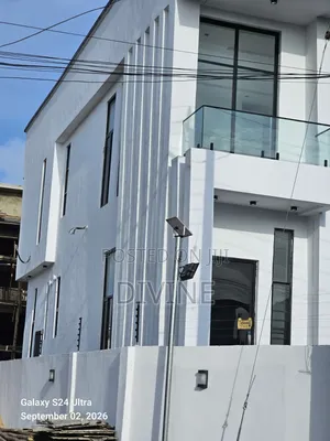4bdrm Duplex in Olokonla for sale
