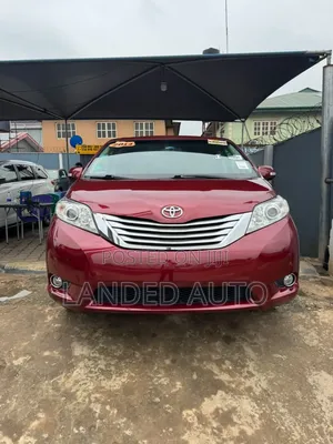 Toyota Sienna 2014 Red