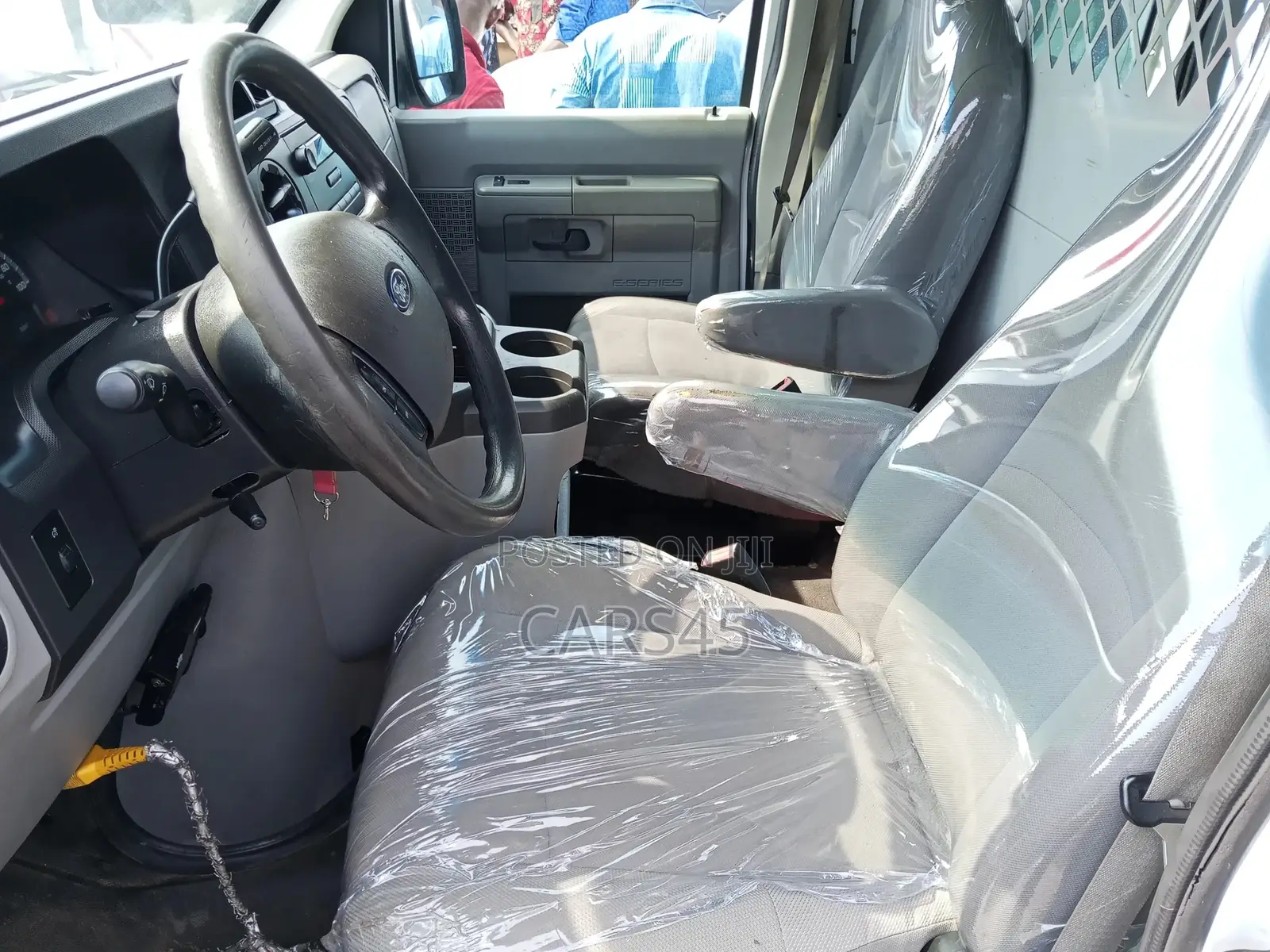 Ford E-250 2014 White