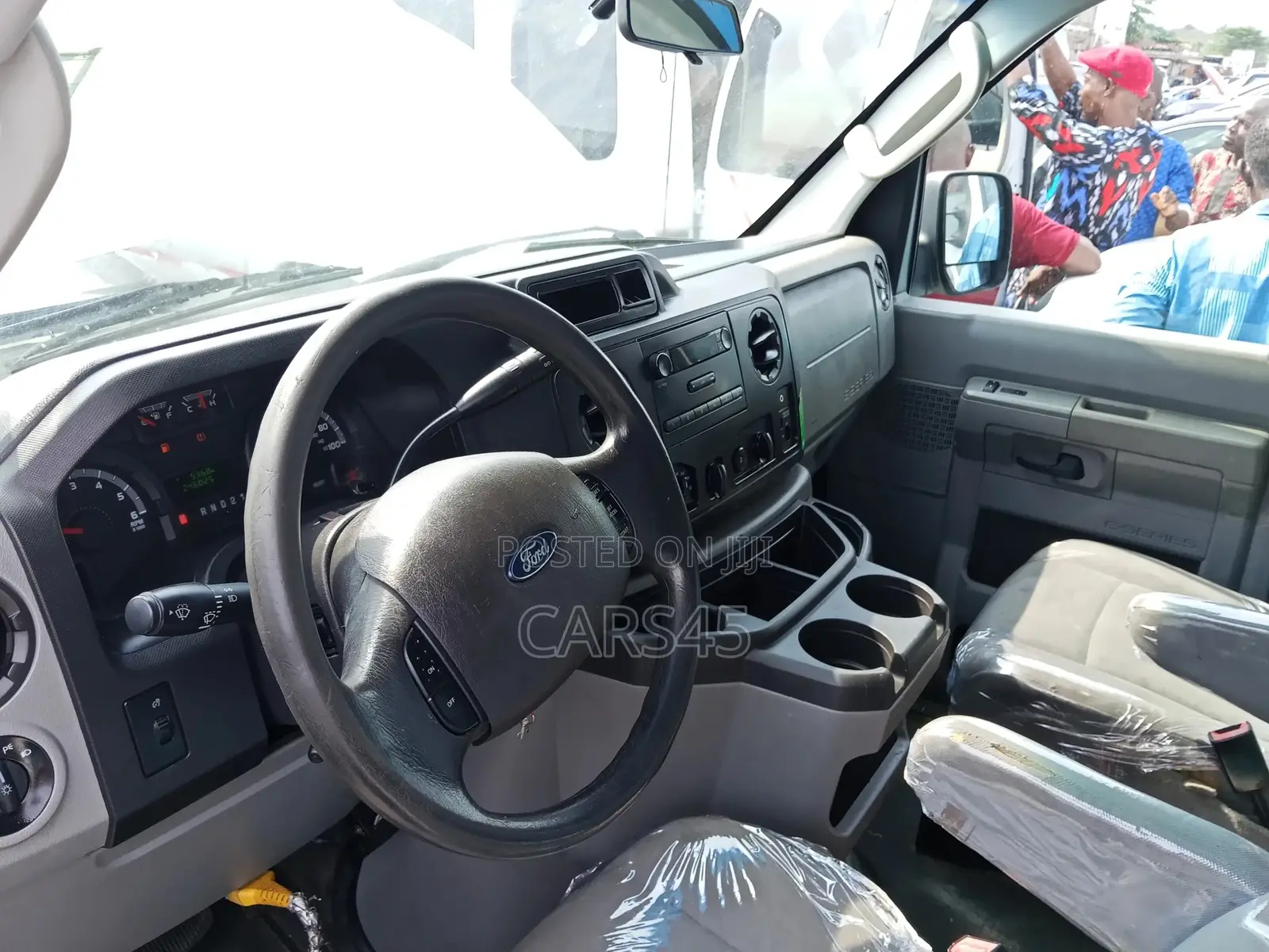 Ford E-250 2014 White