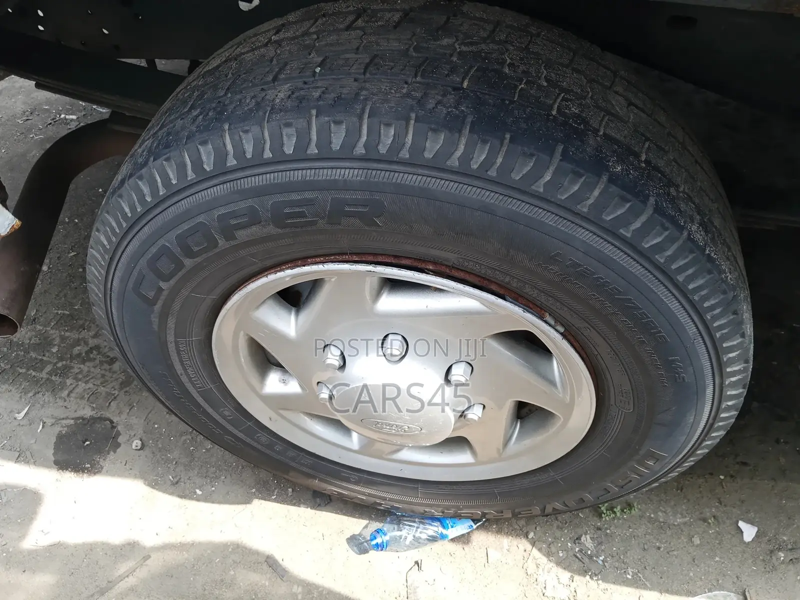 Ford E-250 2014 White
