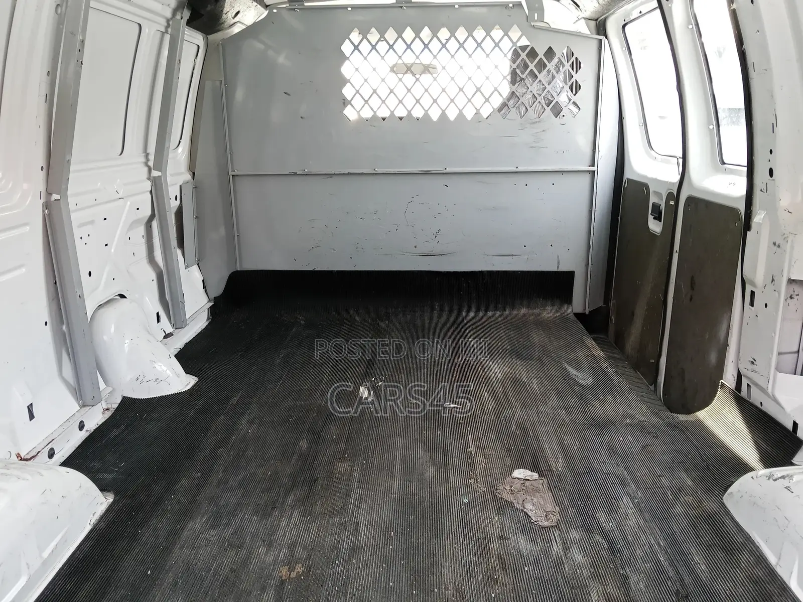 Ford E-250 2014 White