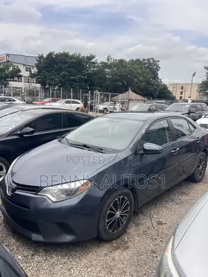 Toyota Corolla LE 4dr Sedan (1.8L 4cyl CVT) 2015 Gray