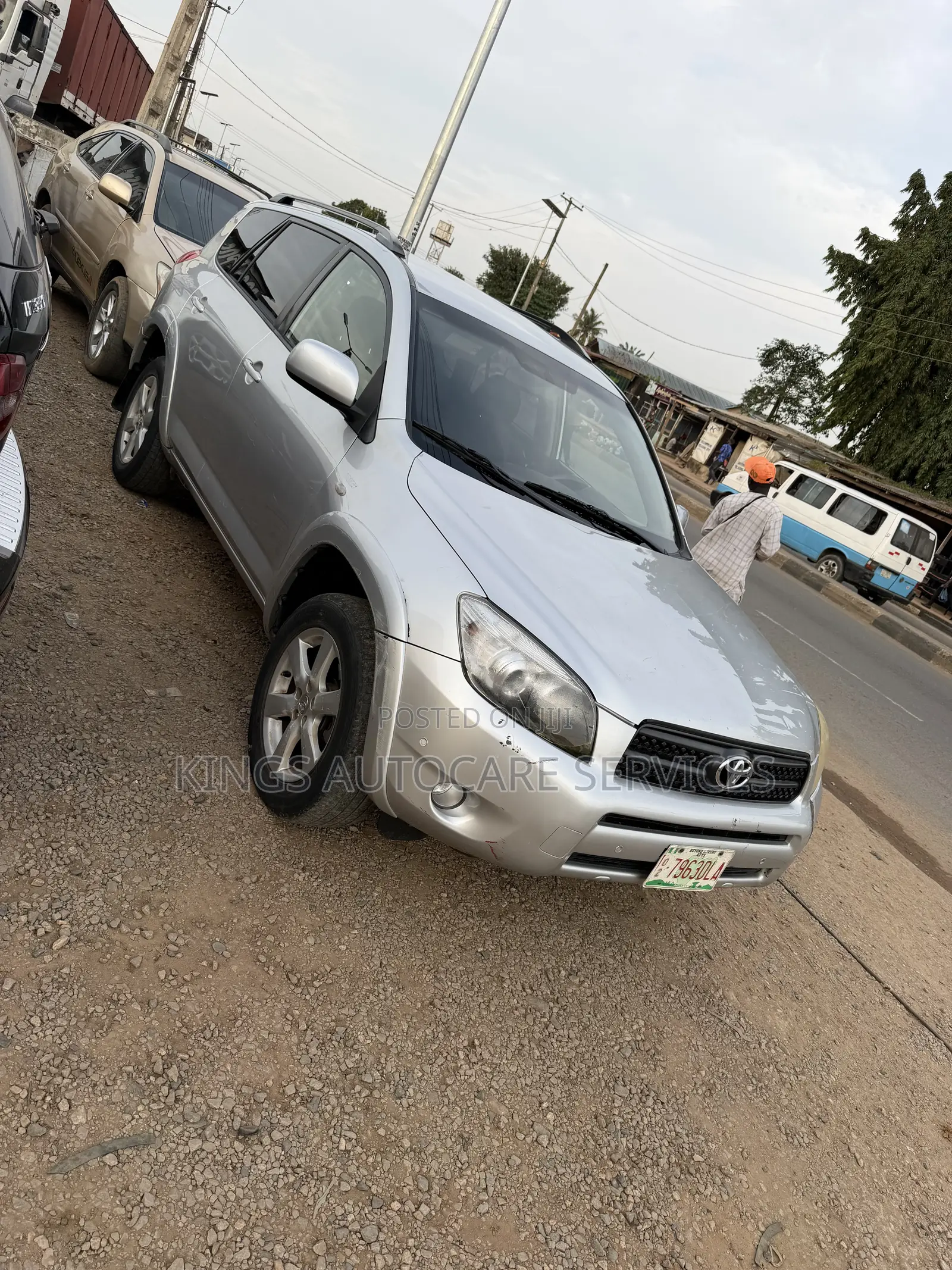 Toyota RAV4 1.8 2007 Silver