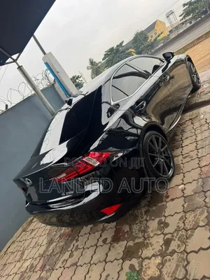 Lexus IS 2015 Black