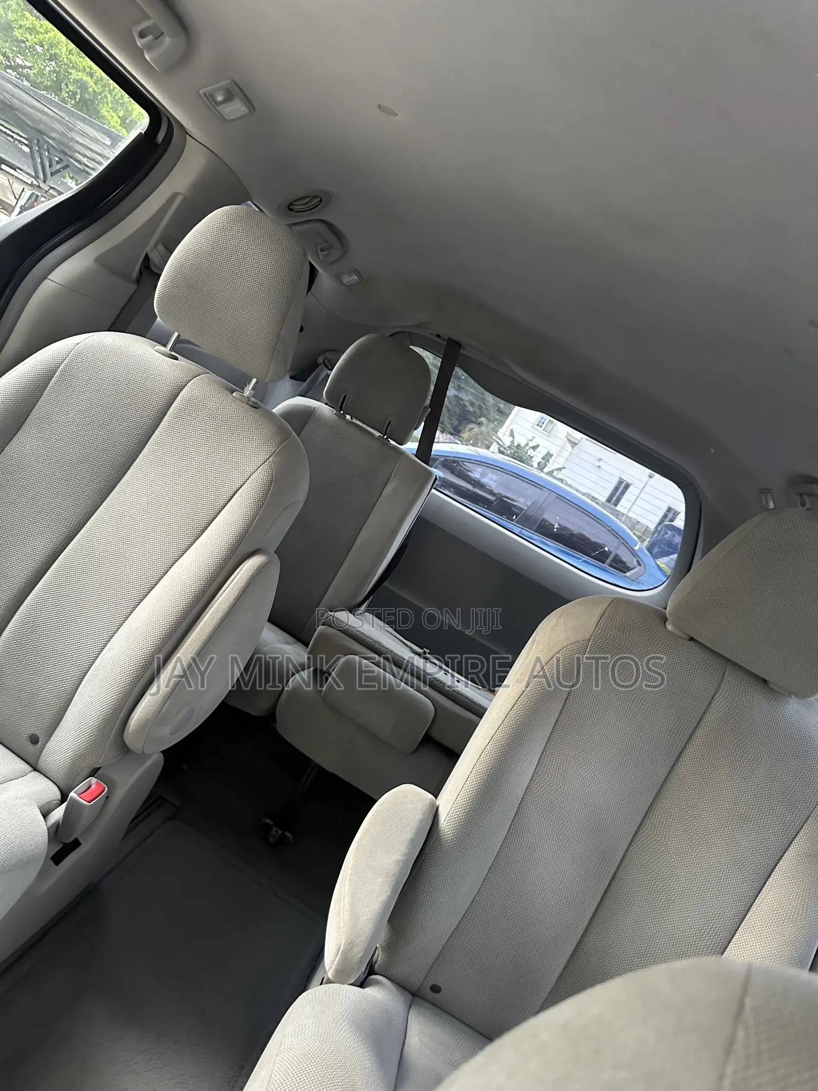 Toyota Sienna 2012 Silver