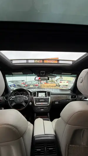 Mercedes-Benz M Class ML350 4MATIC 4dr SUV AWD (3.5L 6cyl 7A) 2014 Gray