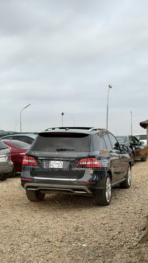 Mercedes-Benz M Class ML350 4MATIC 4dr SUV AWD (3.5L 6cyl 7A) 2014 Gray