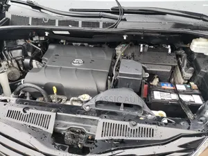 Toyota Sienna 2011 Black